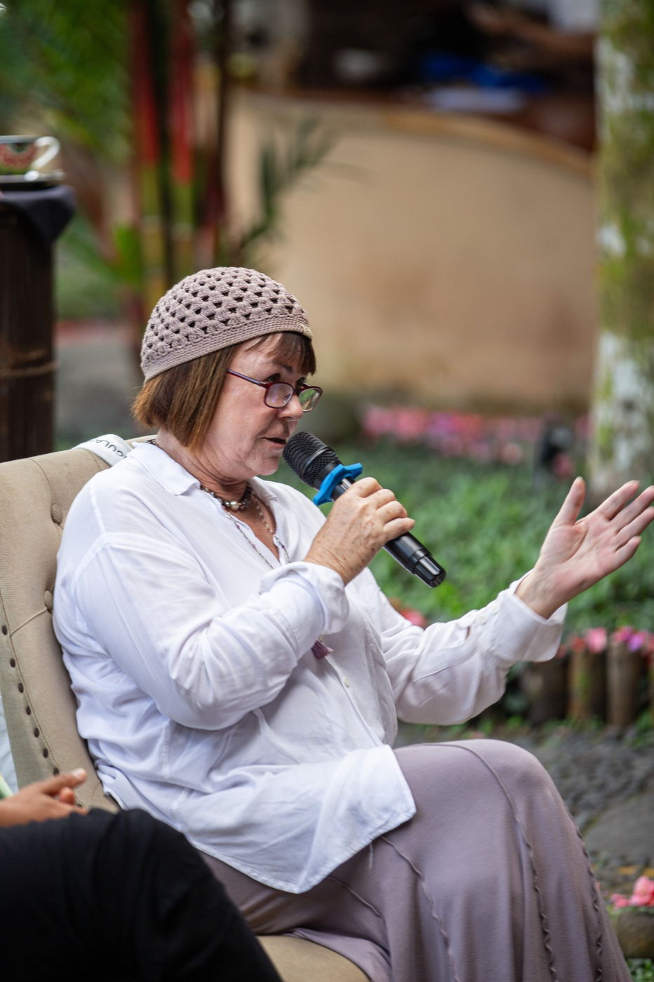 Sophie Digby speaking at the salon